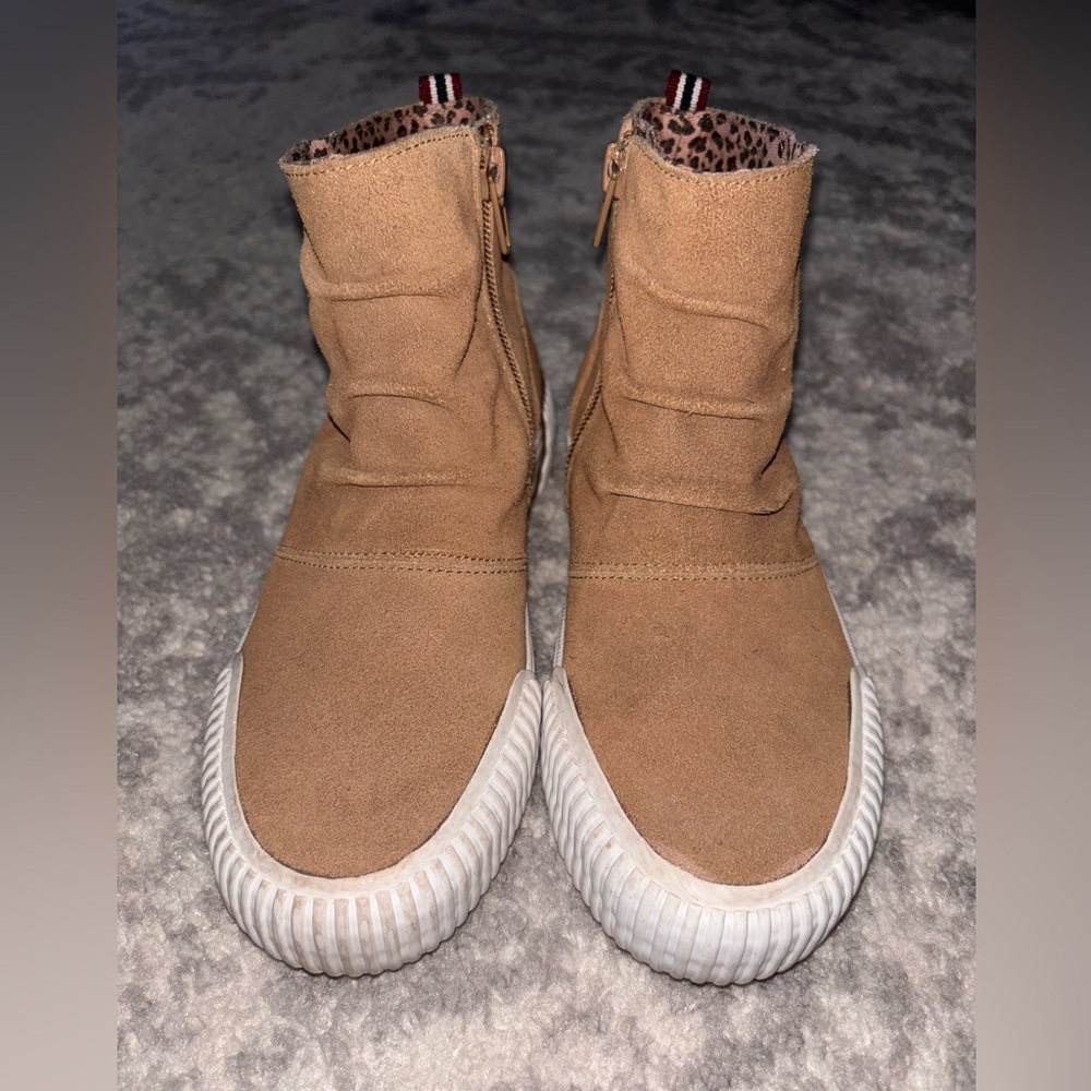 Sperry Girls boots size: 2m
